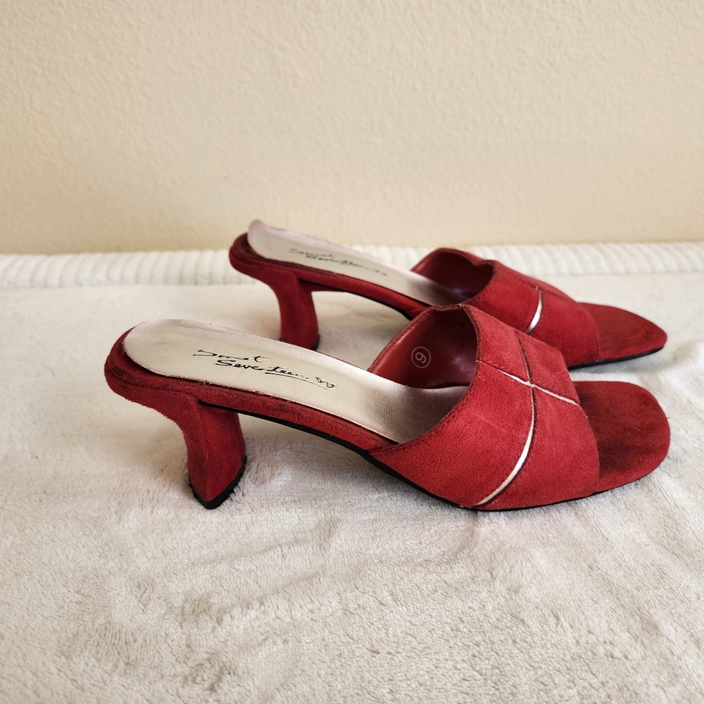 Chic Red Sandals for Women
